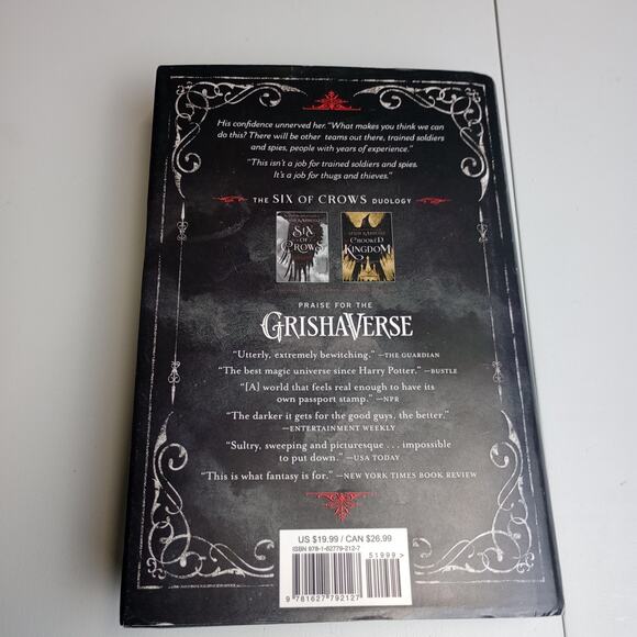 Six Of Crow Hardcover Book Leigh Bardugo's - Picture 4 of 6